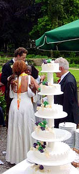 ssvwedcake.jpg